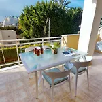 Luz De Luna Moderno En Con Terraza Y Piscina By Family Homes Daire Denia