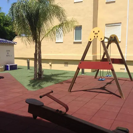 Luz De Luna Moderno En Con Terraza Y Piscina By Family Homes Dénia